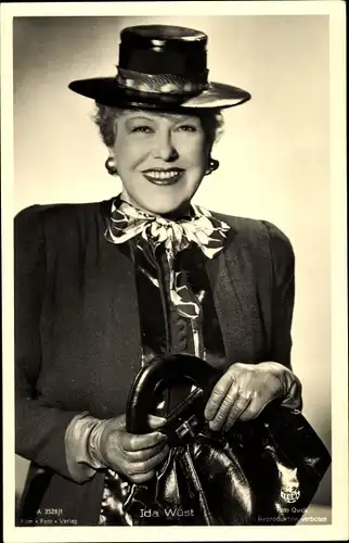 Ak Schauspielerin Ida Wüst, Portrait, Hut, Handtasche, Handschuhe