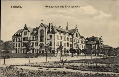 Ak Saarlouis im Saarland, Gymnasium mit Krankenhaus