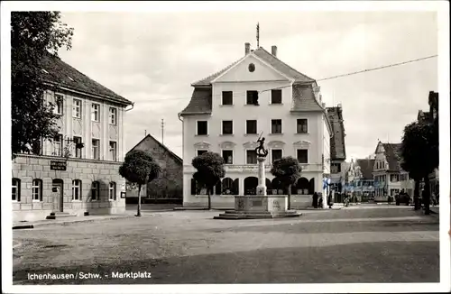 Ak Ichenhausen in Schwaben, Marktplatz, Brunnen, Gasthof zum weißen Ross, Bes. Georg Abt