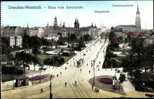 Ak Dresden Neustadt, Blick vom Albertplatz, Hauptstraße, Dreikönigskirche, Straßenbahn