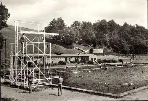 Ak Krumhermersdorf Zschopau im Erzgebirge, Sommerbad, Sprungturm