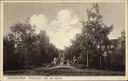 Ak Soestduinen Soest Utrecht Niederlande, Middenlaan, naar het station