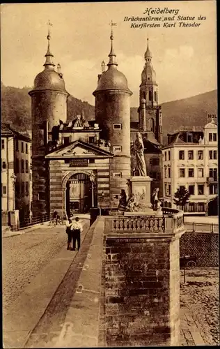 Ak Heidelberg am Neckar, Brückentürme und Statue des Kurfürsten Karl Theodor
