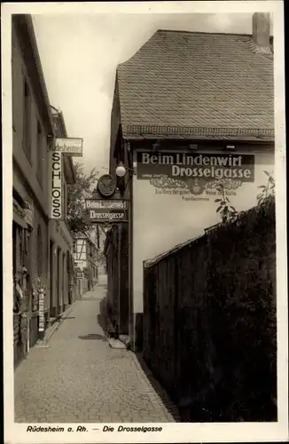 Ak Rüdesheim am Rhein, Die Drosselgasse, Beim Lindenwirt
