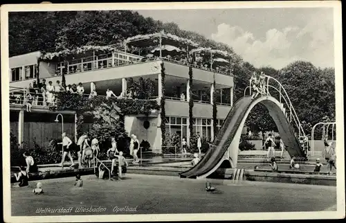 Ak Wiesbaden Rhein, Weltkurstadt, Opelbad, Schwimmbad, Wasserrutsche, Schwimmbecken, Terrasse