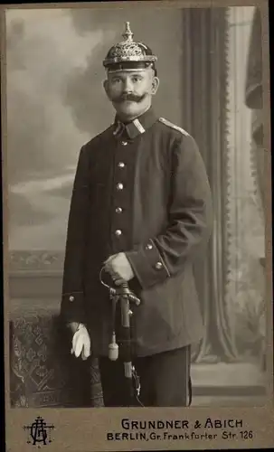 Kabinett Foto Berlin, Deutscher Soldat in Uniform, Portrait