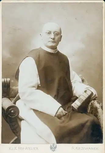 Kabinett Foto Wien 7. Neubau Österreich, Portrait von Opernsänger Franz Czasta, Der Subprior