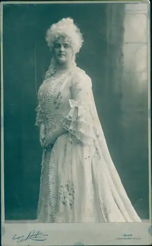 Kabinett Foto Wien 1. Innere Stadt, Schauspielerin Lotte Witt, Portrait, Wiener Burgtheater