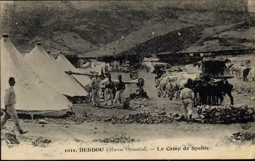 Ak Debdou Marokko, Le Camp de Spahis, Soldaten