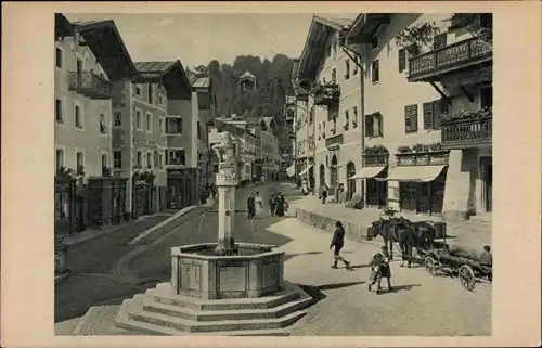 Ak Berchtesgaden in Oberbayern, Marktplatz, Brunnen