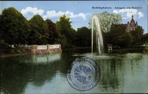 Ak Recklinghausen im Ruhrgebiet, Anlagen am Bahnhof, Springbrunnen