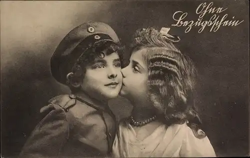Ak Ohne Bezugsschein, Mädchen küsst Jungen in Uniform