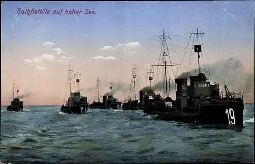 Ak Deutsche Kriegsschiffe, Halbflottille auf hoer See, Nr. 19, 21, Kaiserliche Marine