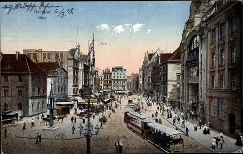 Ak Wrocław Breslau Schlesien, Straßenpartie am Ring, Straßenbahn, Passanten