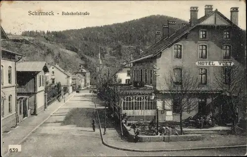 Ak Schirmeck Elsass Bas Rhin, Bahnhofstraße, Hotel Volt