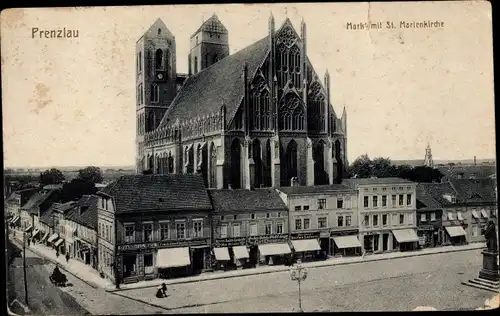 Ak Prenzlau in der Uckermark, Markt mit St. Marienkiche