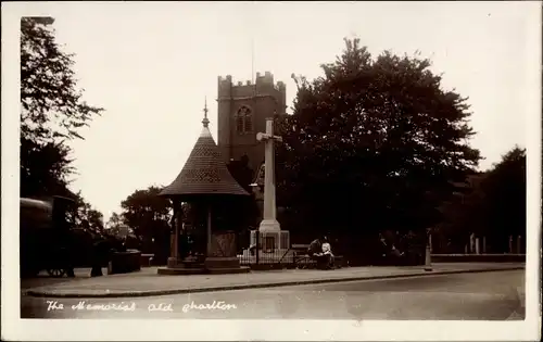 Foto Ak Old Charlton London England, The memorial