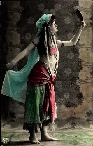 Ak Frau in arabischem Kostüm, Bauchtänzerin