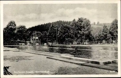 Ak Neuhausen im Erzgebirge, Schwimmbad, Sprungturm