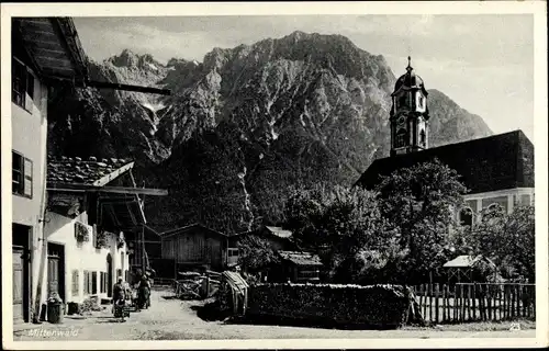 Ak Mittenwald in Oberbayern, Straßenansicht, Kirche