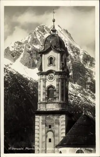 Ak Mittenwald in Oberbayern, Pfarrkirche mit Wettersteinspitze