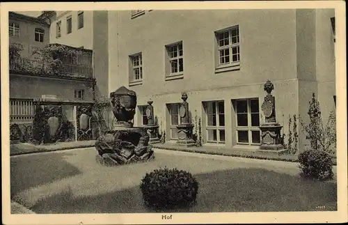Ak Bautzen Lausitz, Stadtmuseum, Blick in den Hof