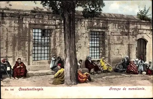 Ak Konstantinopel Istanbul Türkei, Groupe de mendiants