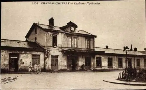 Ak Château Thierry Aisne, La Gare, exterieur