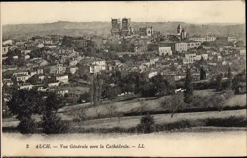 Ak Auch Gers, Vue Generale vers la Cathedrale