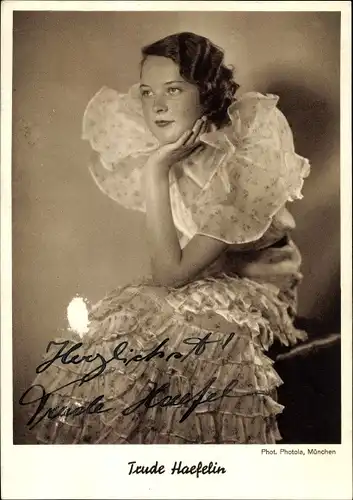 Ak Schauspielerin Trude Haefelin, Portrait, Autogramm