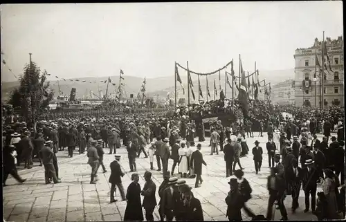 Foto Ak Unbekannter Ort, Fest im Hafen