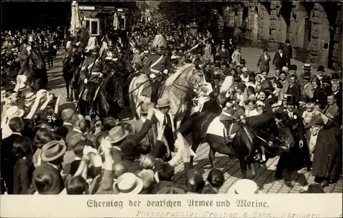 Ak Nürnberg in Mittelfranken Bayern, Ehrentag der deutschen Armee und Marine