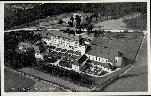 Ak Neumarkt in der Oberpfalz, Kloster St. Josef, Fliegeraufnahme