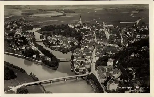Ak Donauwörth in Schwaben Bayern, Blick auf den Ort mit Kloster Heilig Kreuz, Fliegeraufnahme