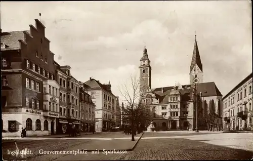 Ak Ingolstadt an der Donau Oberbayern, Gouvernementplatz mit Sparkasse