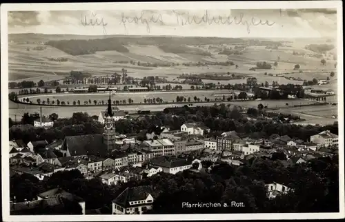 Ak Pfarrkirchen in Niederbayern, Blick auf den Ort, Fliegeraufnahme