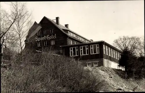 Ak Klingenthal im Vogtland Sachsen, HO-Sporthotel Waldgut, Aschberg