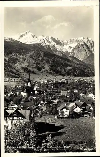 Ak Garmisch Partenkirchen in Oberbayern, Ortsansicht gegen Alp und Zugspitze