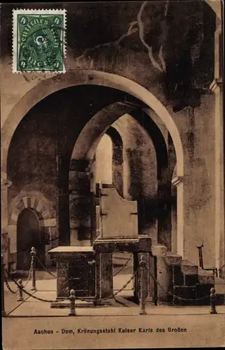 Ak Aachen in Nordrhein Westfalen, Dom, Krönungsstuhl Kaiser Karls des Großen