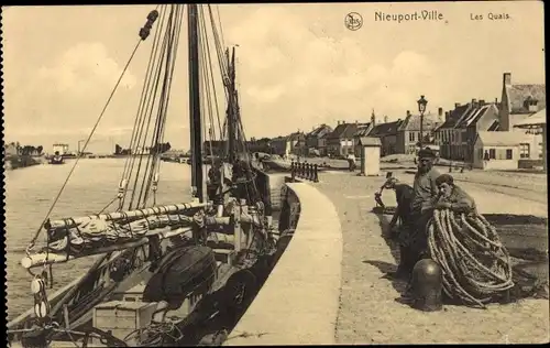 Ak Nieuwpoort Stad Westflandern, De Kaaien, Segelboote am Kai