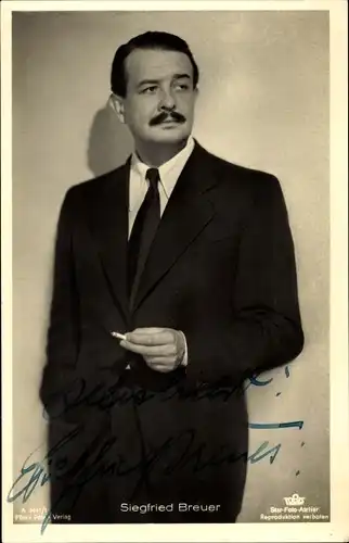 Ak Schauspieler Siegfried Breuer, Portrait mit Zigarette, Film Foto Verlag A 3441/1, Autogramm
