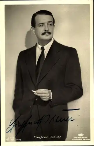 Ak Schauspieler Siegfried Breuer, Portrait mit Zigarette, Film Foto Verlag A 3441/1, Autogramm