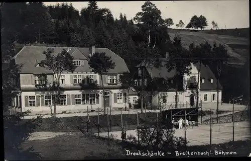 Foto Ak Potůčky Breitenbach Region Karlsbad, Dreckschänke, Gasthaus, Tennisplatz