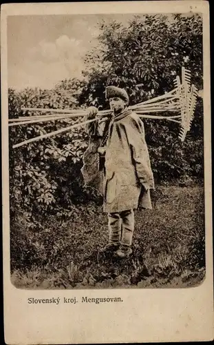 Ak Slovensky kroj, Mengusovan, Mann in Tracht, Harken