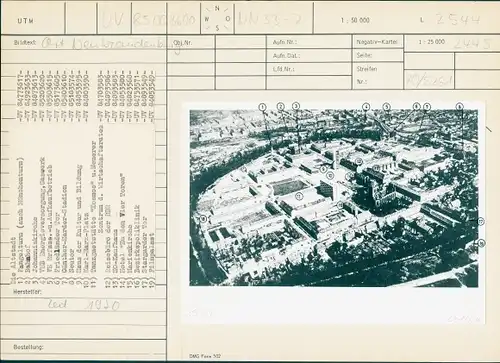 Foto Neubrandenburg in Mecklenburg, Fangelturm, Reisebüro der DDR, Filmpalast, Stargarder Tor, 1970