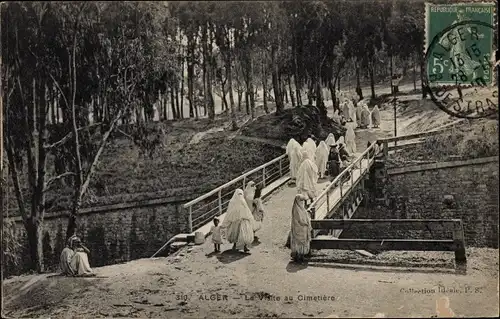 Ak Algier Alger Algerien, Le Visite au Cimetiere