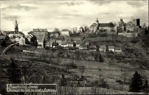 Foto Ak Frauenstein im Erzgebirge, Teilansicht der Stadt mit Schloss und Burgruine