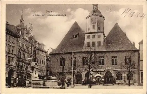 Ak Jena in Thüringen, Rathaus mit Bismarckbrunnen