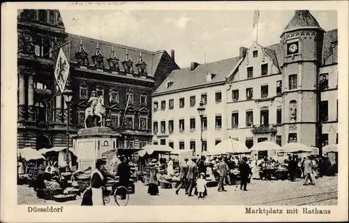 Ak Düsseldorf am Rhein, Marktplatz mit Rathaus, Denkmal