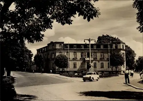 Ak Schöneck im Vogtland Sachsen, Hotel Schönecker Hof, Straßenpartie